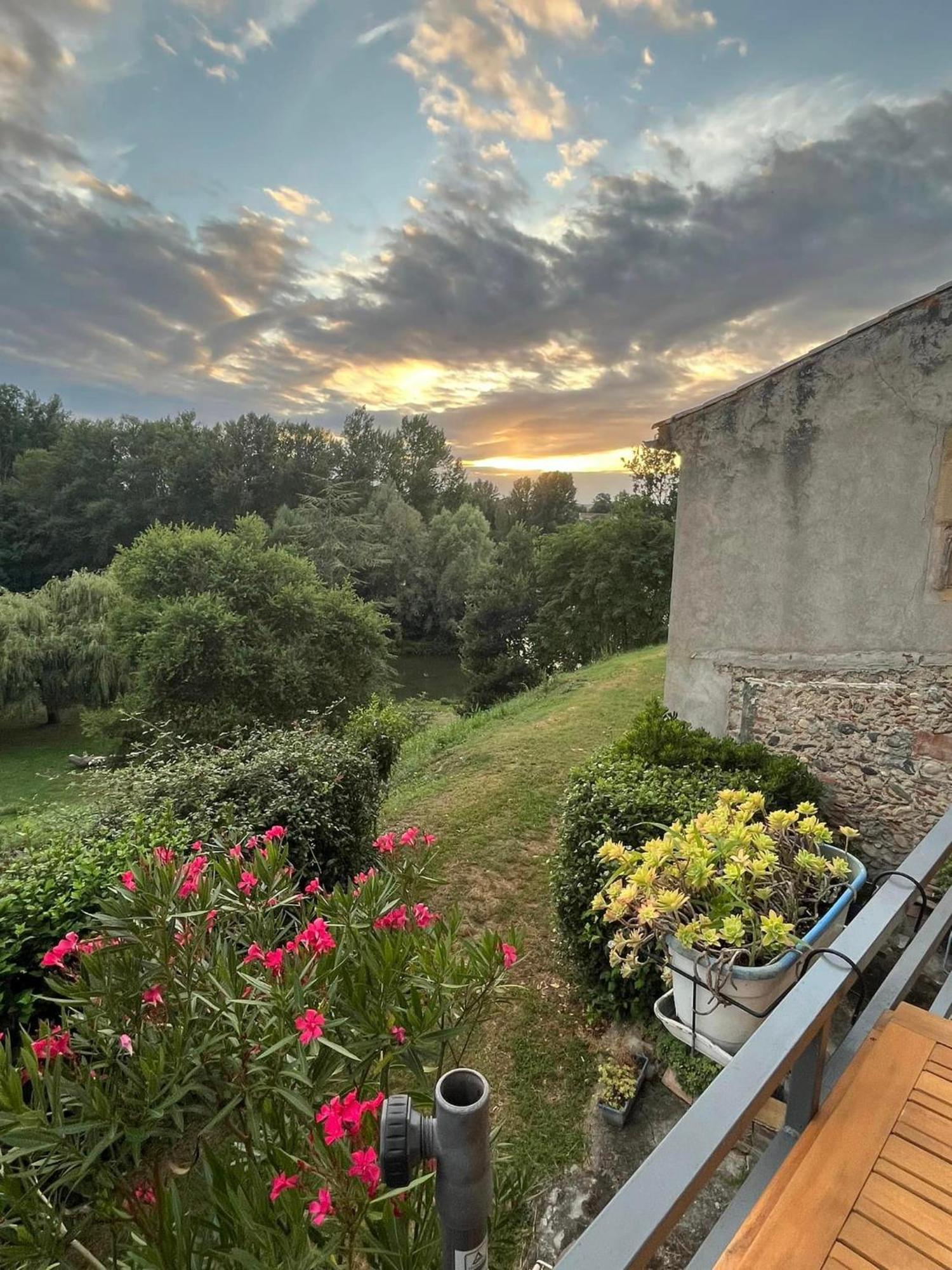Beautiful Village House Next To Garonne River! Couladere Kültér fotó